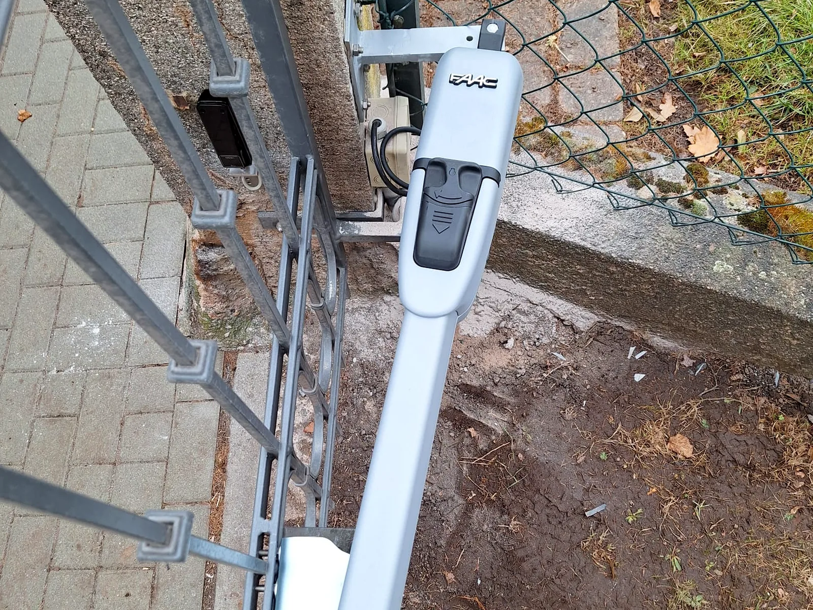 Anlage Antriebstechnik, gefertigt von KAB Torsysteme in Brotterode-Trusetal