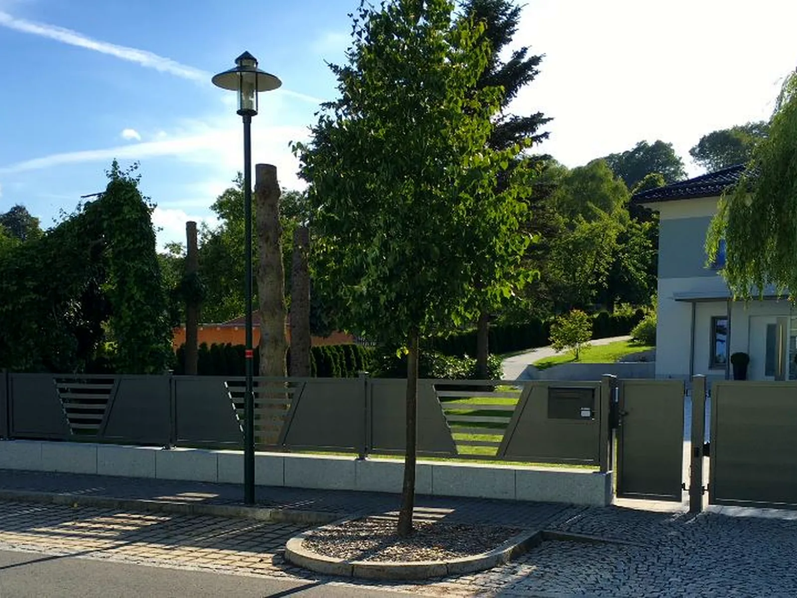 Anlage Modell Bahama, gefertigt von KAB Torsysteme in Brotterode-Trusetal