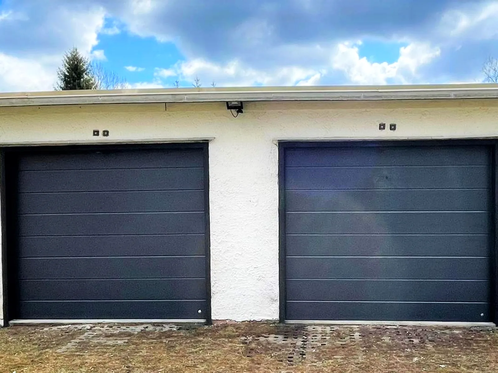 Garagentor Garagentore, gefertigt von KAB Torsysteme in Brotterode-Trusetal