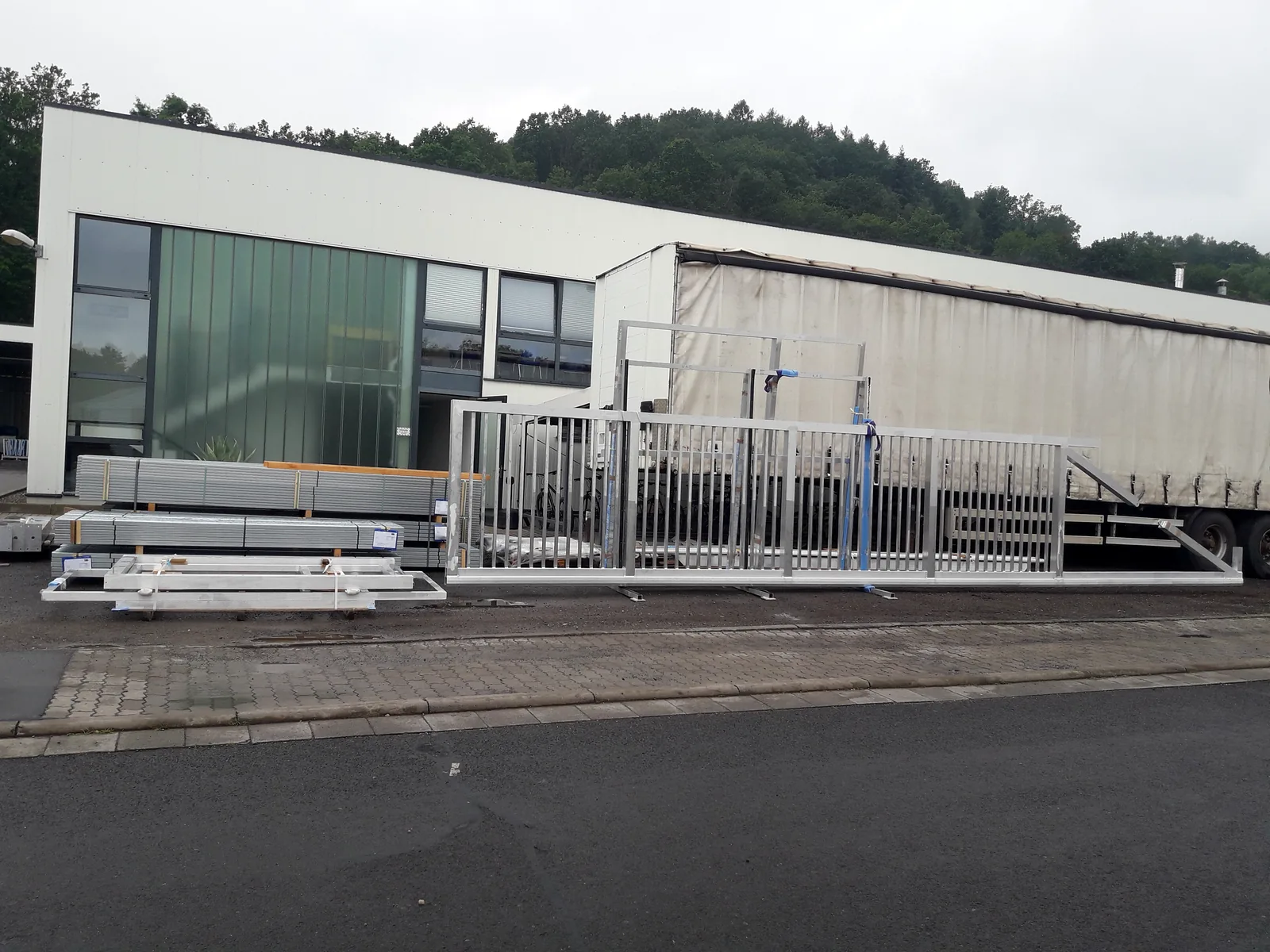 Anlage Modell Industrietor, gefertigt von KAB Torsysteme in Brotterode-Trusetal