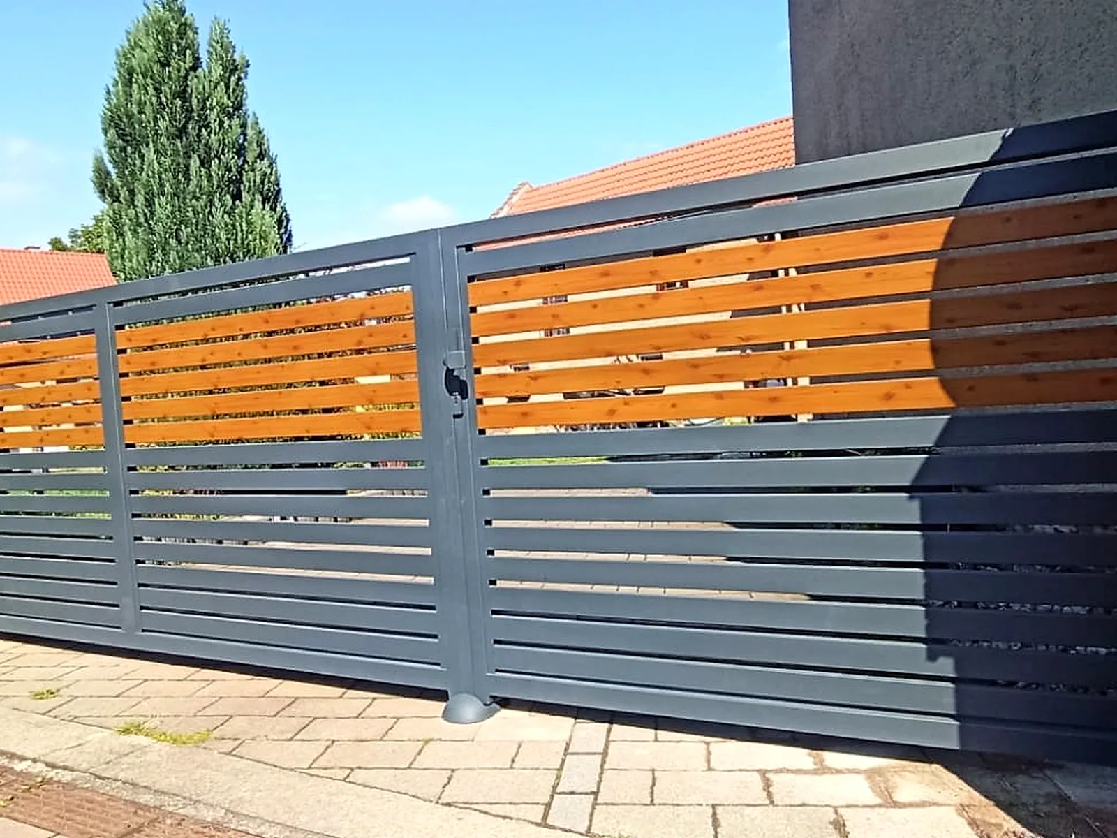 Anlage Modell Linea, gefertigt von KAB Torsysteme in Brotterode-Trusetal